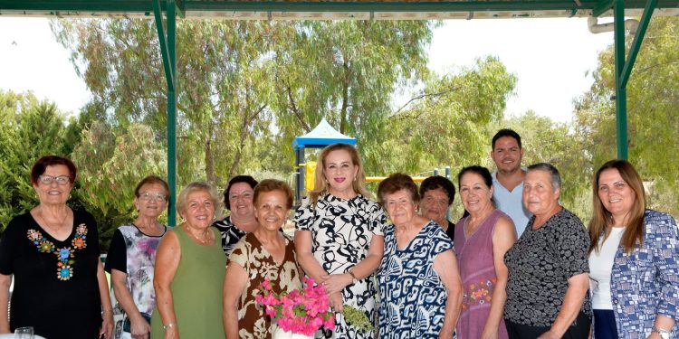 Sibel Tatar, Yiğitler Köyü Güzelleştirme Kalkındırma ve Kültür Etkinlikleri Derneğini ziyaret etti