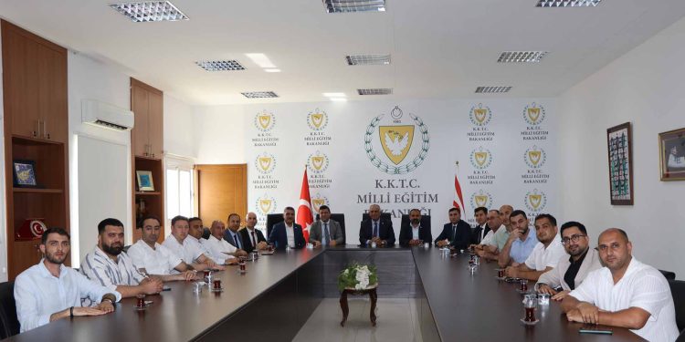 KKTC üniversiteleri Azerbaycan’da daha etkin şekilde temsil edilecek