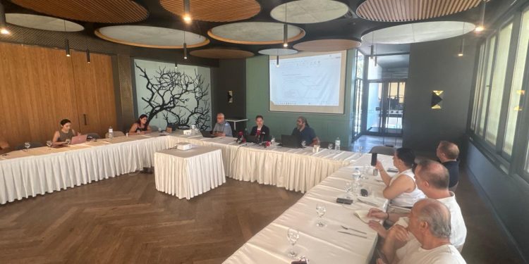 DAÜ-SEN basın toplantısı düzenledi… Hoşkara: “Yükseköğretim, uzun bir süredir krizin eşiğinde”