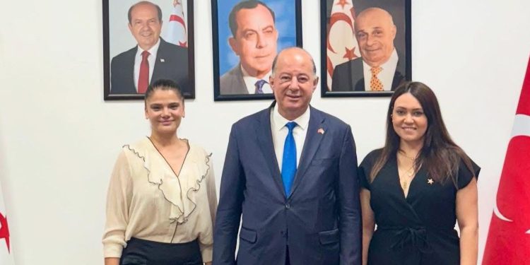 Dinçyürek:Toplumsal duyarlılıkla yürütülen projeler sağlık sistemine önemli katkılar sağlıyor