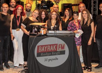 Bayrak FM 31 yaşında..BRTK Müdürü Özkurt:”Sadece bir radyo değil,bir yaşam tarzı ve büyük bir aile”