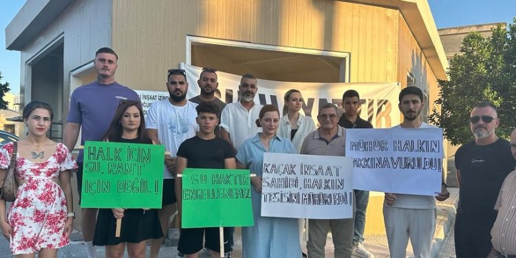 CTP Gençlik Örgütü Girne İlçesi Dikmen’de Su Arıtma Tesisi’nin mühürlenmesini protesto etti