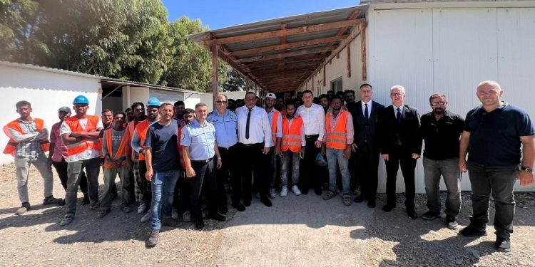 İçişleri Bakanı Oğuz Gaziveren’de mobil göç denetimine katıldı