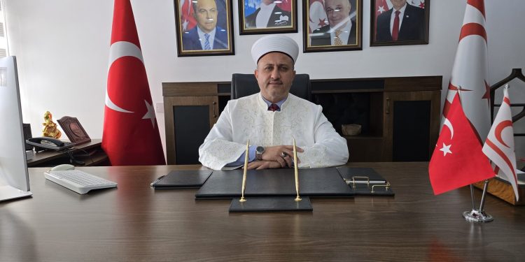Din İşleri Başkanı Moral, Hz. Muhammed’e yönelik hakaret içerikli karikatürü kınadı