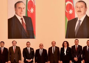 Cumhurbaşkanı Tatar , Azerbaycan Başbakanı Ali Asadov ile görüştü ​