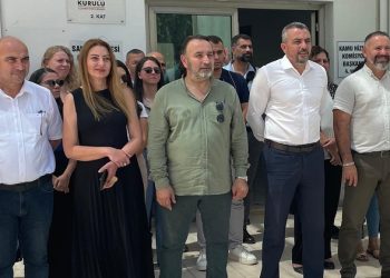KTAMS, KAMUSEN ve Kamu-İş Resmi Kabz Memurluğu ve Mukayyitlik Dairesi önünde eylem yaptı