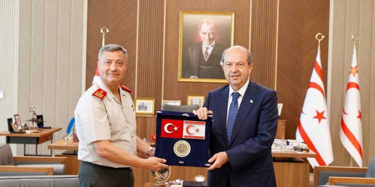 Cumhurbaşkanı Tatar, Tümgeneral Görgülü’yü kabul etti