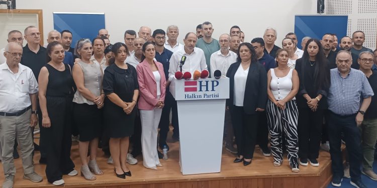 Özersay: Halkın Partisi Cumhurbaşkanı adayı çıkarmaması yönünde karar almıştır