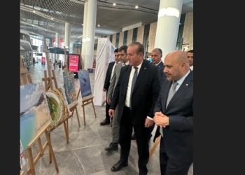 Ataoğlu, Mersin’de “Ada Kıbrıs” sergisini ziyaret etti