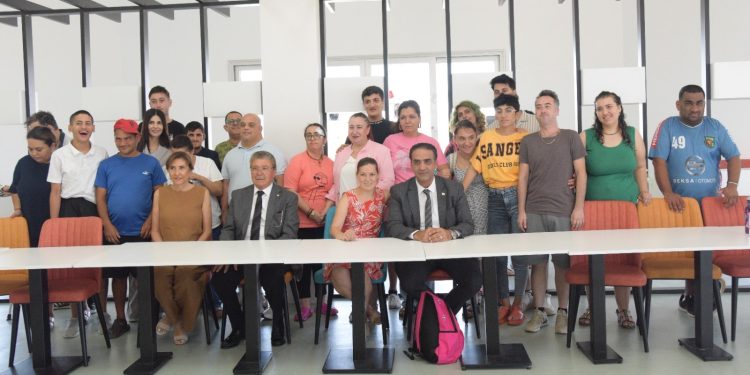 Başbakan Üstel ve Bakan Gardiyanoğlu, Engelsiz Yaşam Evi’ni ziyaret etti