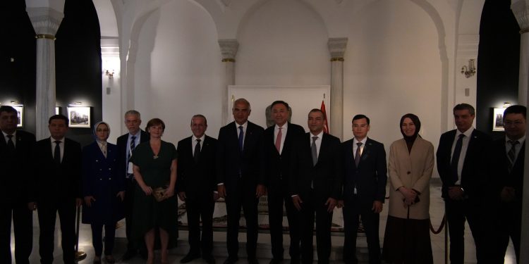 Bakan Ataoğlu, Türkiye Kültür ve Turizm Bakanı Ersoy ile görüştü