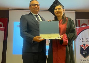 Dünya Barış Üniversitesi ilk mezunlarını verdi