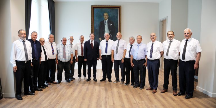 Öztürkler, Emekli Polisler Derneği heyetini kabul etti
