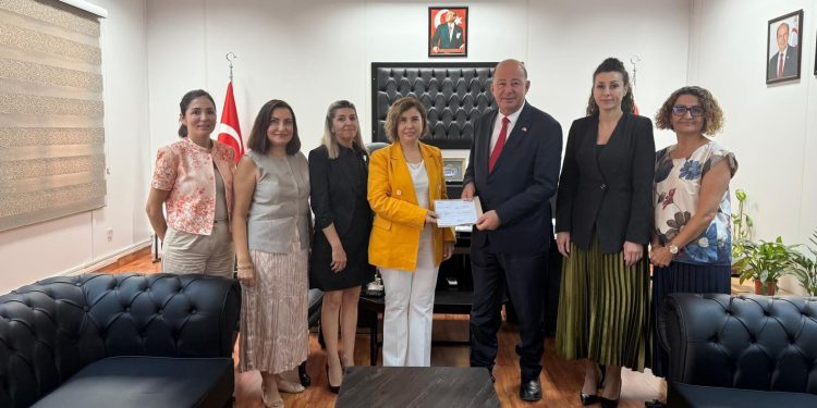 DİMED’in Bahar Kermesi Geliri Sağlık Bakanlığı’na teslim edildi