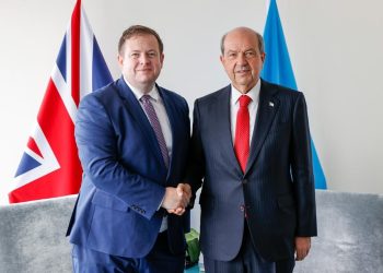 Cumhurbaşkanı Tatar, Birleşik Krallık Avrupa Devlet Bakanı  Doughty ile görüştü
