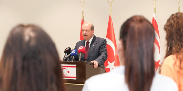 Tatar: “Bu kadar insan iki günlük bir toplantı meşguliyeti için New York’a gidecek. Madem ki oralara kadar gideceğiz, en azından bu toplantıdan bir şey çıkması lazım”