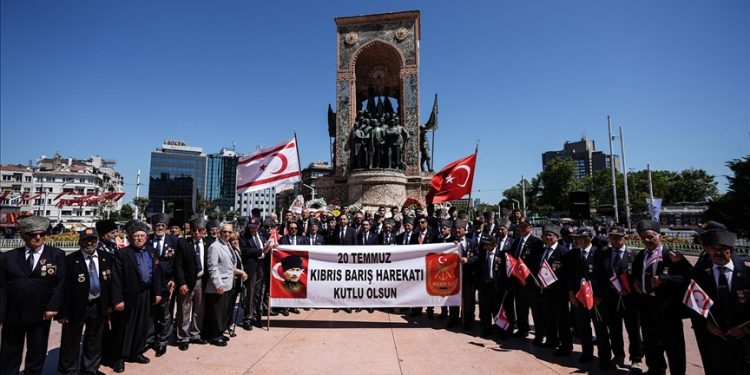 İstanbul’da, Kıbrıs Barış Harekatı’nın 51. yıl dönümü dolayısıyla tören düzenlendi