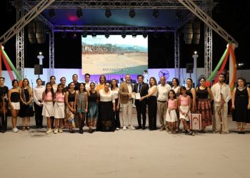 İskele’de yaşayan yabancılar, “Yabancılar Gecesi”nde bir araya geldi