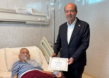 Tatar, TMT mensubu Gazi Nuri Piro’yu tedavi gördüğü hastanede ziyaret etti