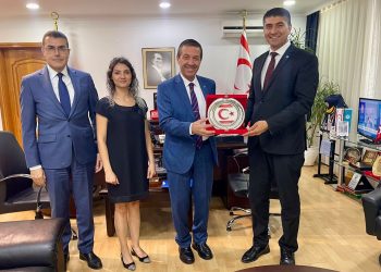 Dışişleri Bakanı Ertuğruloğlu, Dünya Türk Gençler Birliği Genel Başkanı Güzel’i kabul etti