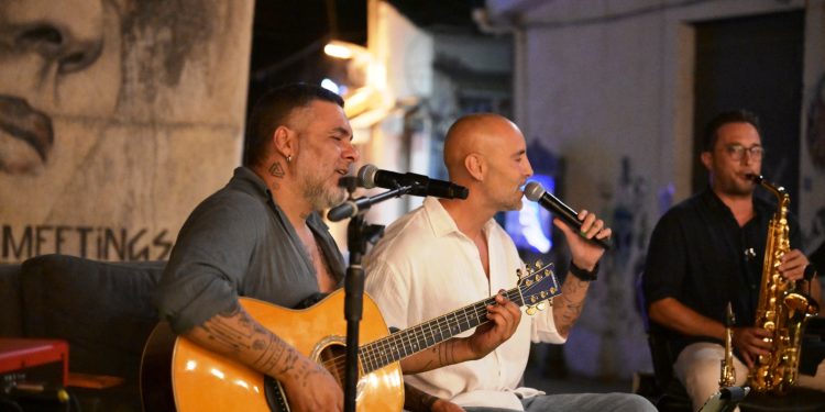 LTB Akustik Sahne Konserleri Çağıl ve Derviş İşgüzar ile başladı