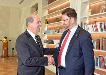 Cumhurbaşkanı Ersin Tatar, İngiltere Milletvekili Afzal Khan’ı kabul etti