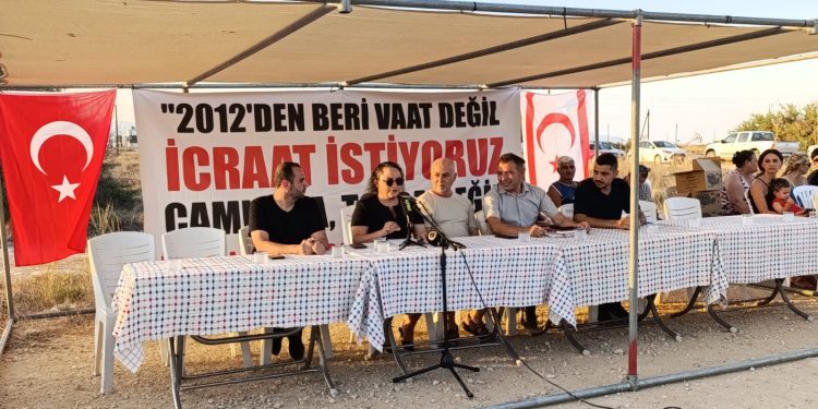 Sınırüstü Kırsal Kesim Hak Sahipleri Altyapı İnisiyatifi yaptığı basın toplantısıyla bölgede yaşanan alt yapı sorununa dikkat çekti