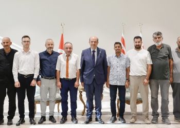 Cumhurbaşkanı Tatar, Güzelyurt Milli ve Manevi Değerleri Koruma Derneği yönetimini kabul etti