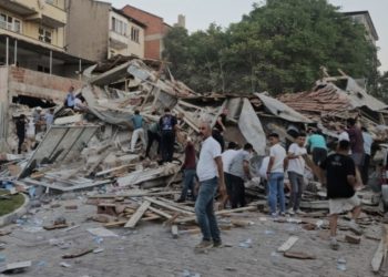 Balıkesir’de 6,1 büyüklüğünde deprem