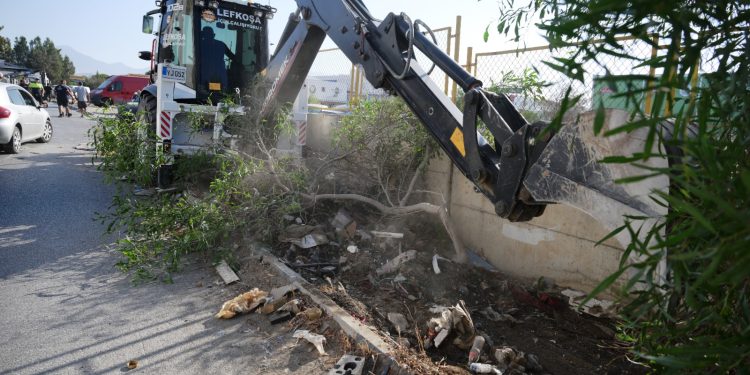 Lefkoşa Türk Belediyesi’nden sanayi bölgesinde temizlik seferberliği
