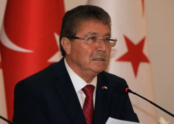 Başbakan Ünal Üstel, Colin Stewart’ın açıklamalarını değerlendirdi:”Gerçeklerden uzak, taraflı bir veda mesajı”