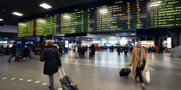 Brüksel Havalimanı'nda 14 Ekim'deki gidiş yönlü bütün uçuşlar iptal edildi