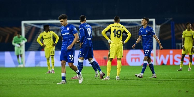 Fenerbahçe, UEFA Avrupa Ligi'ne mağlubiyetle başladı
