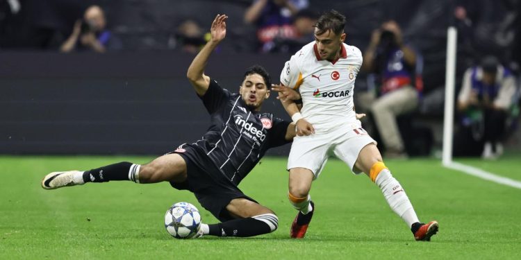 Galatasaray, Eintracht Frankfurt'a 51 yenildi
