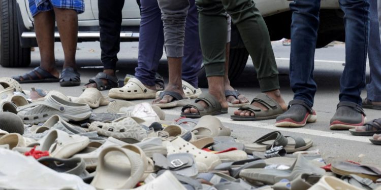 Hindistan'daki siyasi parti mitinginde çıkan izdihamda ölü sayısı 39'a yükseldi