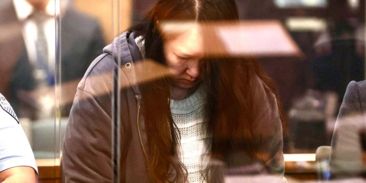 İki çocuğunu öldürüp cesetlerini yıllarca bavullarda sakladı