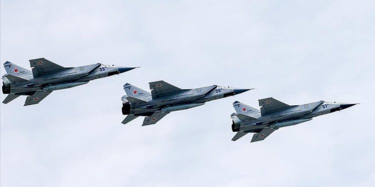 Estonya, Rus savaş uçaklarının hava sahasını ihlal ettiğini duyurdu