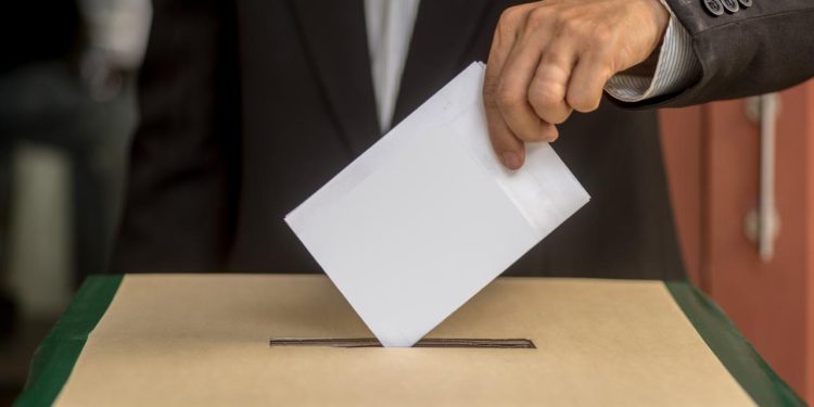 Moldova'da halk sandık başında