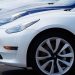 Tesla, yolcuların araçta mahsur kalması sonrası kapı kollarını yeniden tasarlıyor
