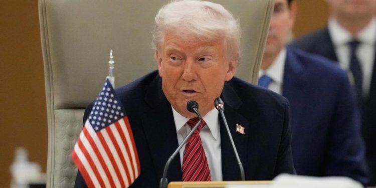 Trump New York Timesa 15 milyar dolarlık dava açacağını açıkladı