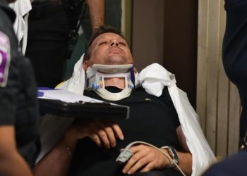 ABD'de ICE'nin sert müdahalesi sonucu kafasını yere çarpan AA başkameramanı hastaneye kaldırıldı