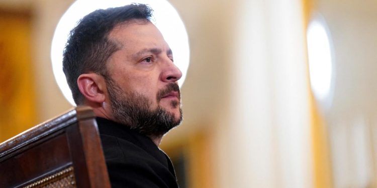 Zelenski, İngiltere ile yapılan 100 Yıllık Ortaklık anlaşmasını onaylayan yasayı imzaladı