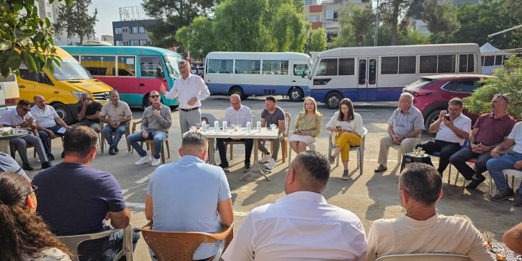 Erhürman, otobüs şoförleriyle bir araya geldi: Gelin yol arkadaşı olalım