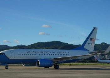 ABD'nin New York kentindeki LaGuardia Havalimanı'nda iki yolcu uçağı çarpıştı