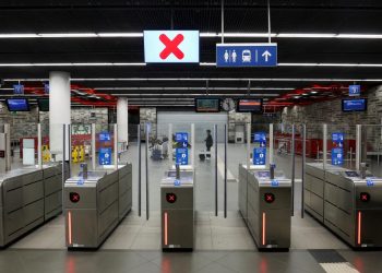 Belçika'da genel grev hayatı durma noktasına getirdi