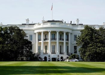 ABD'de hükümetin kapanmasının ekonomiye maliyetinin 14 milyar doları bulabileceği tahmin ediliyor