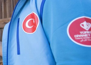 TDV'den Lübnanda 1700 yetim öğrenciye eğitim desteği