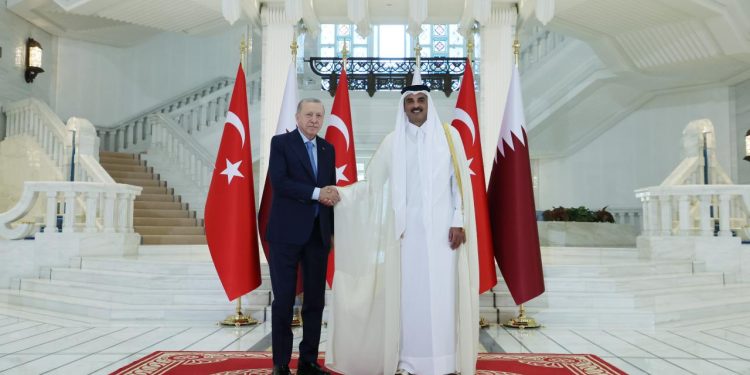 Katar Emiri Al Sani: Türkiye ile tarihi ilişkiler ve örnek iş birliğimiz istikrarlı şekilde ilerliyor