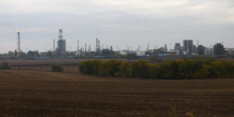 Macaristan'daki petrol rafinerisinde çıkan yangın kontrol altına alındı