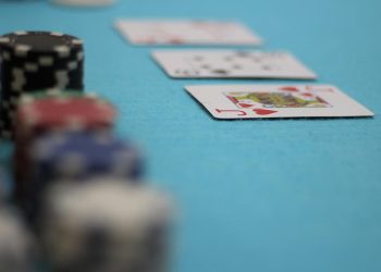 Filmleri aratmayan dolandırıcılık: Xray masalar ve özel gözlüklerle milyonlarca dolar çalındı